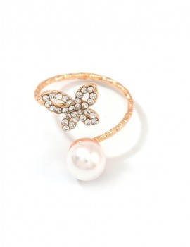 Hollow Butterfly Faux Pearl Ring - Gold
